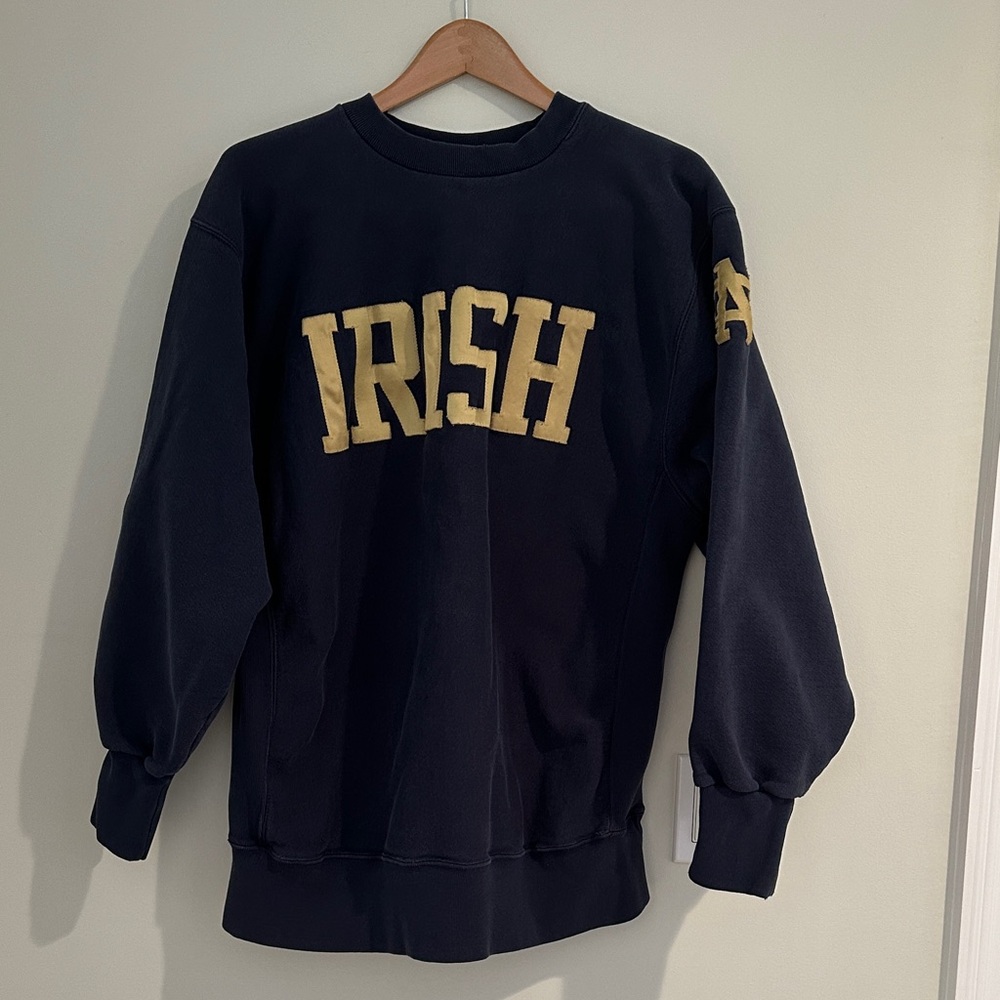 1990s Hammes Notre Dame Bookstore Irish Navy Blue Heavy Sweatshirt.